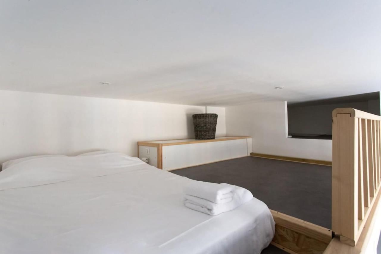Appartement Contemporary Mezzanine Studio With Furnished Balcony *